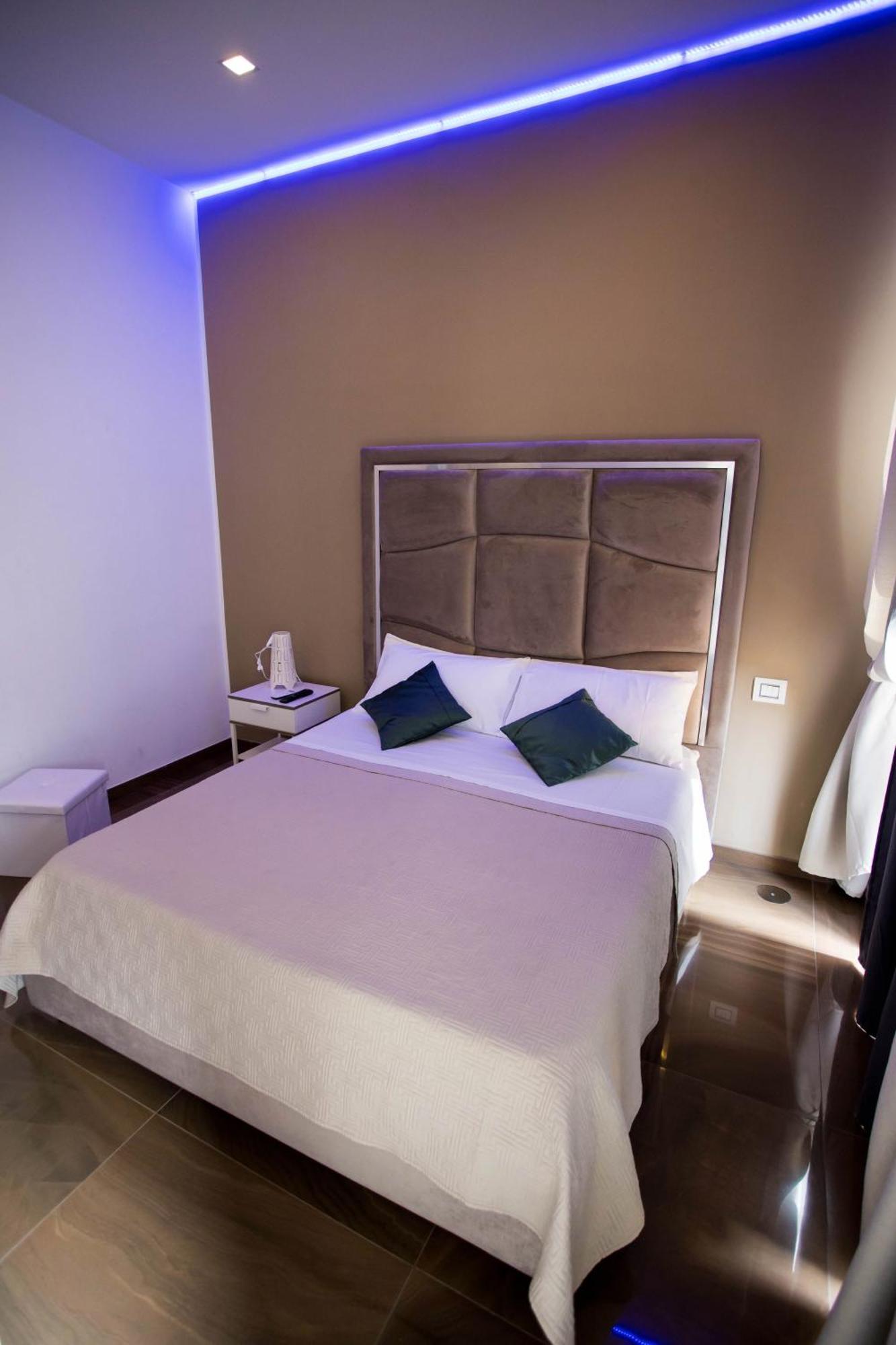 Bed and Breakfast Palazzo 15 Napoli Экстерьер фото